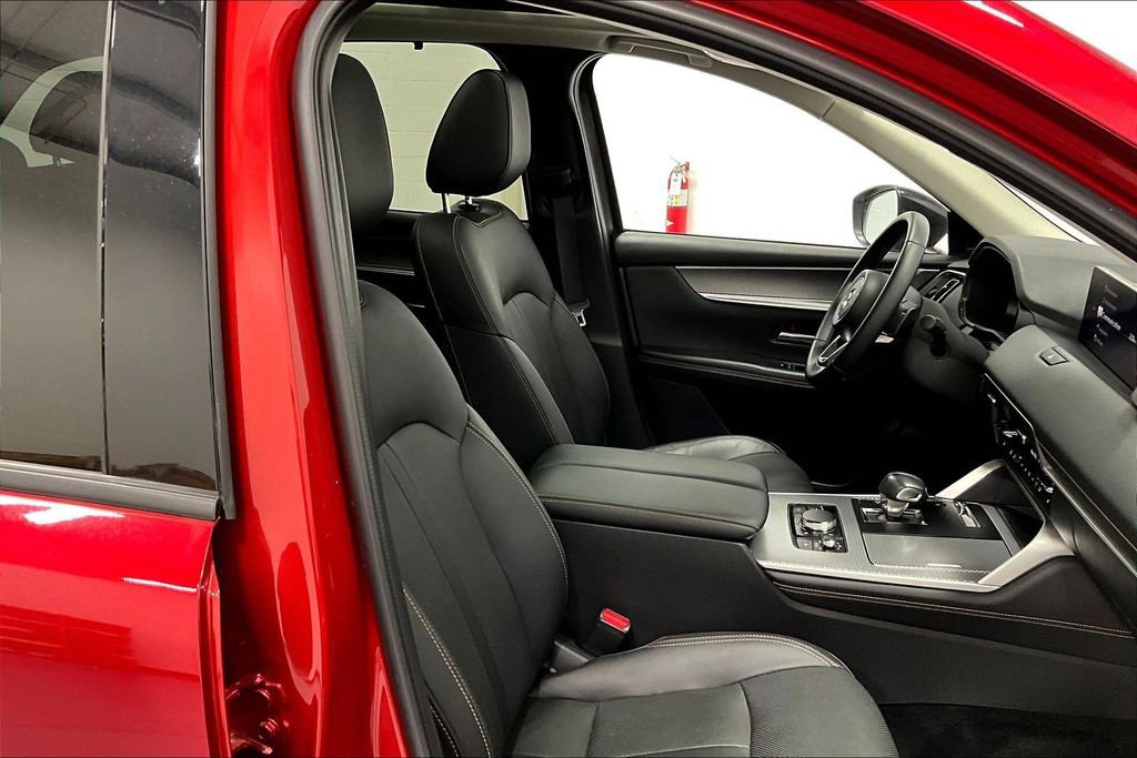 Used 2025 MAZDA CX-70 Plug-In Hybrid w/ Premium Pkg image 10