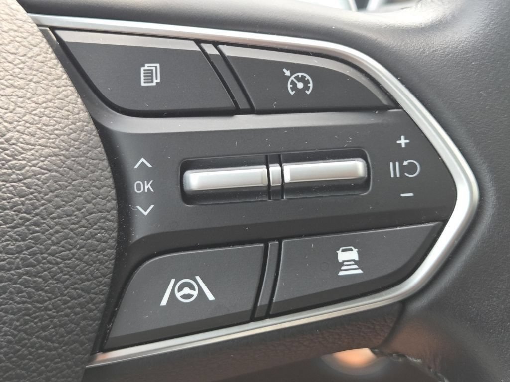 Used 2023 Hyundai Santa Fe SEL w/ Premium Package AWD/4WD image 9
