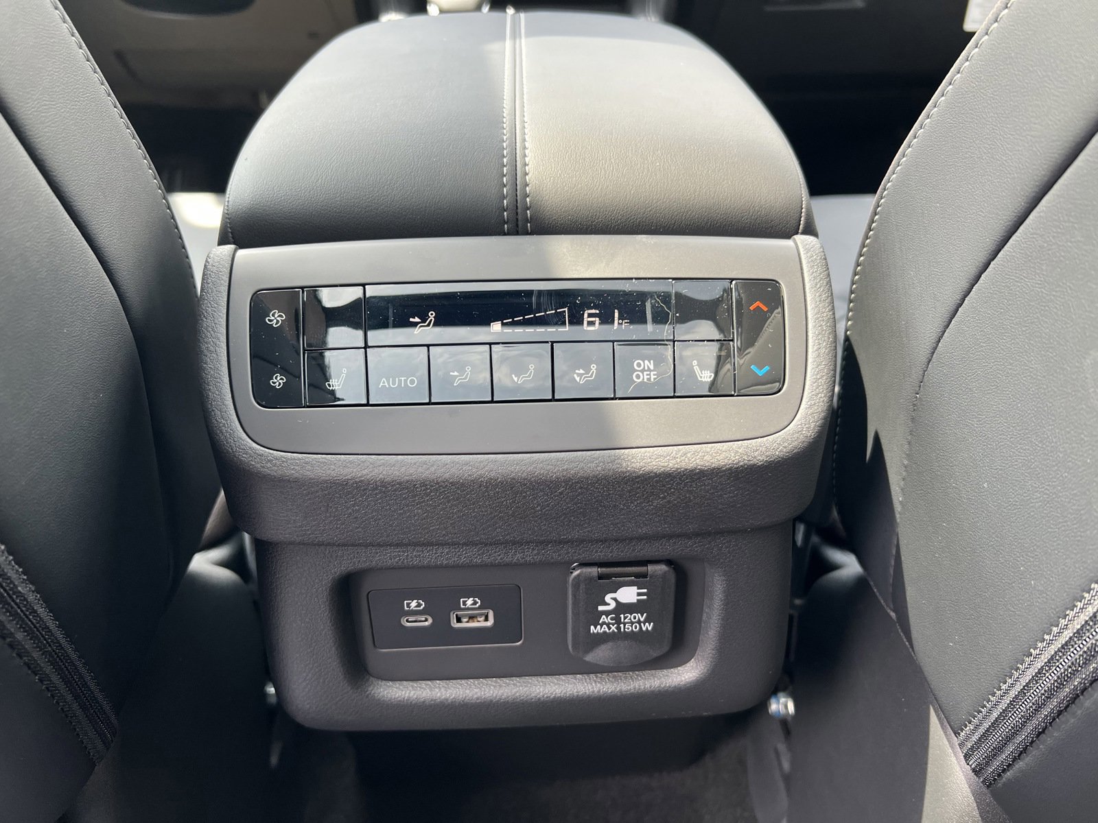 New 2025 Nissan Pathfinder Platinum image 36