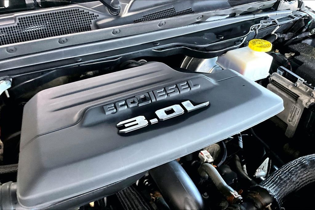 Used 2020 RAM 1500 Rebel AWD/4WD image 32