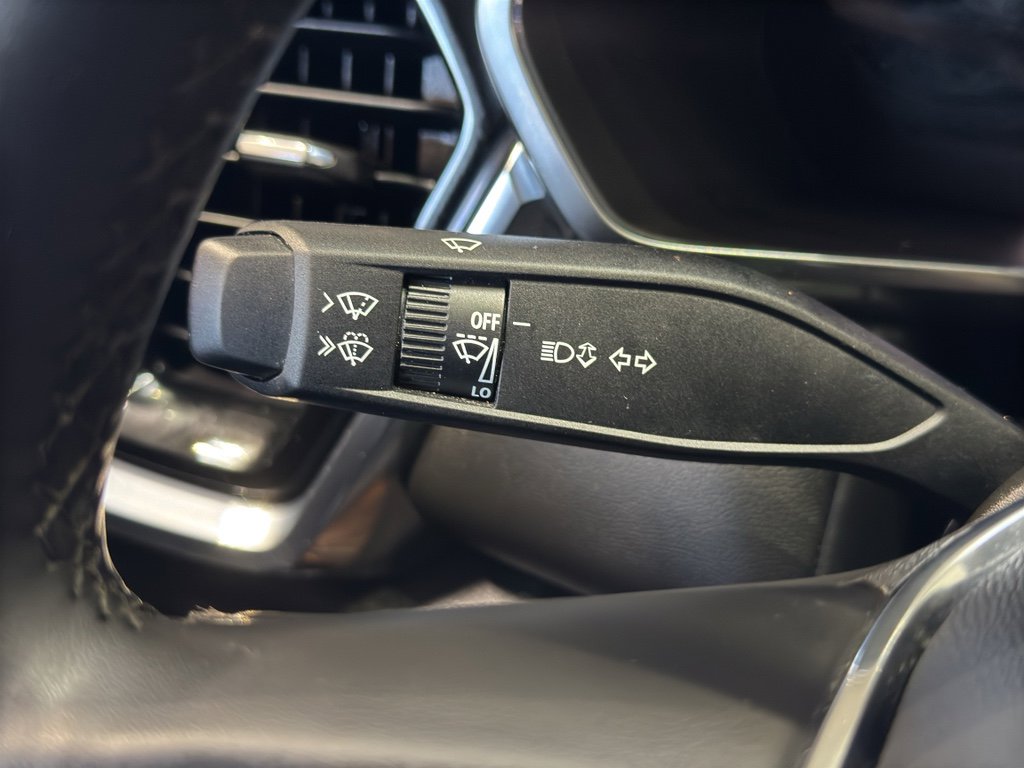 Used 2023 GMC Canyon Elevation w/ Elevation Premium Package image 25