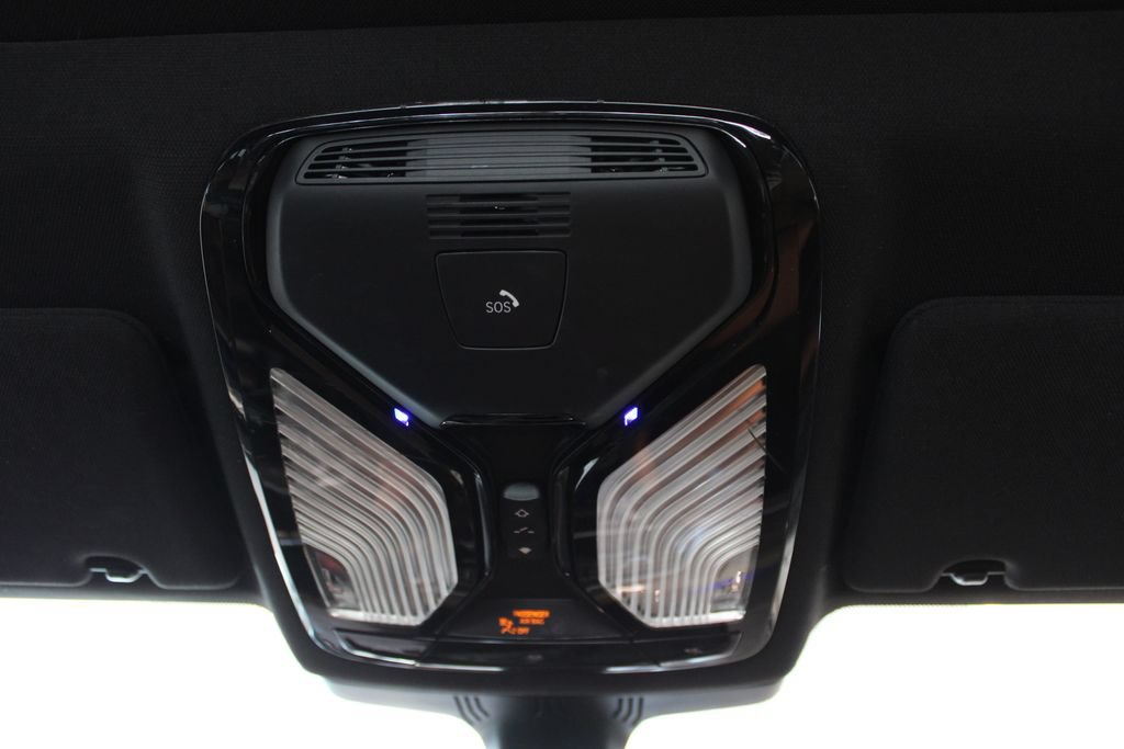 Used 2021 BMW 530i w/ M Sport Package RWD image 34