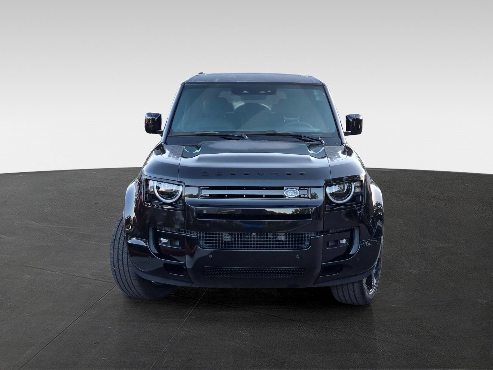 New 2026 Land Rover Defender 130 V8 AWD/4WD image 3