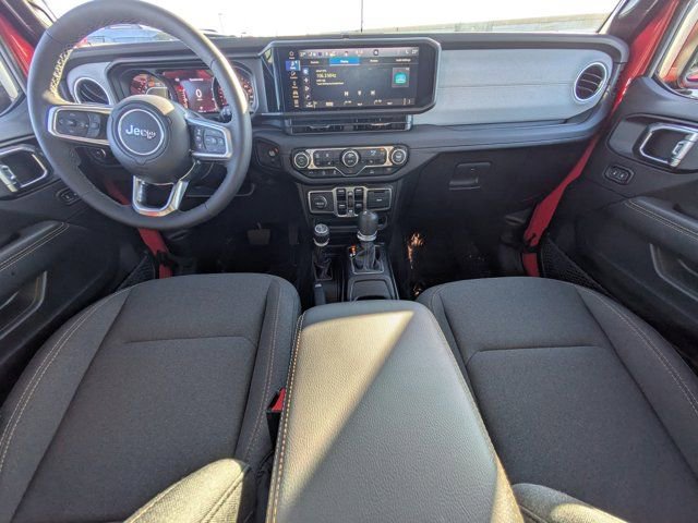 Used 2026 Jeep Wrangler Unlimited Sahara AWD/4WD image 12