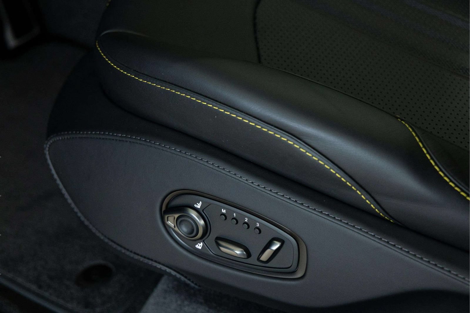 New 2026 Aston Martin DBX 707 AWD/4WD image 18