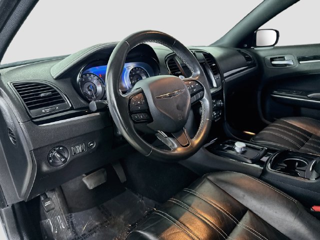 Used 2020 Chrysler 300 S RWD image 22