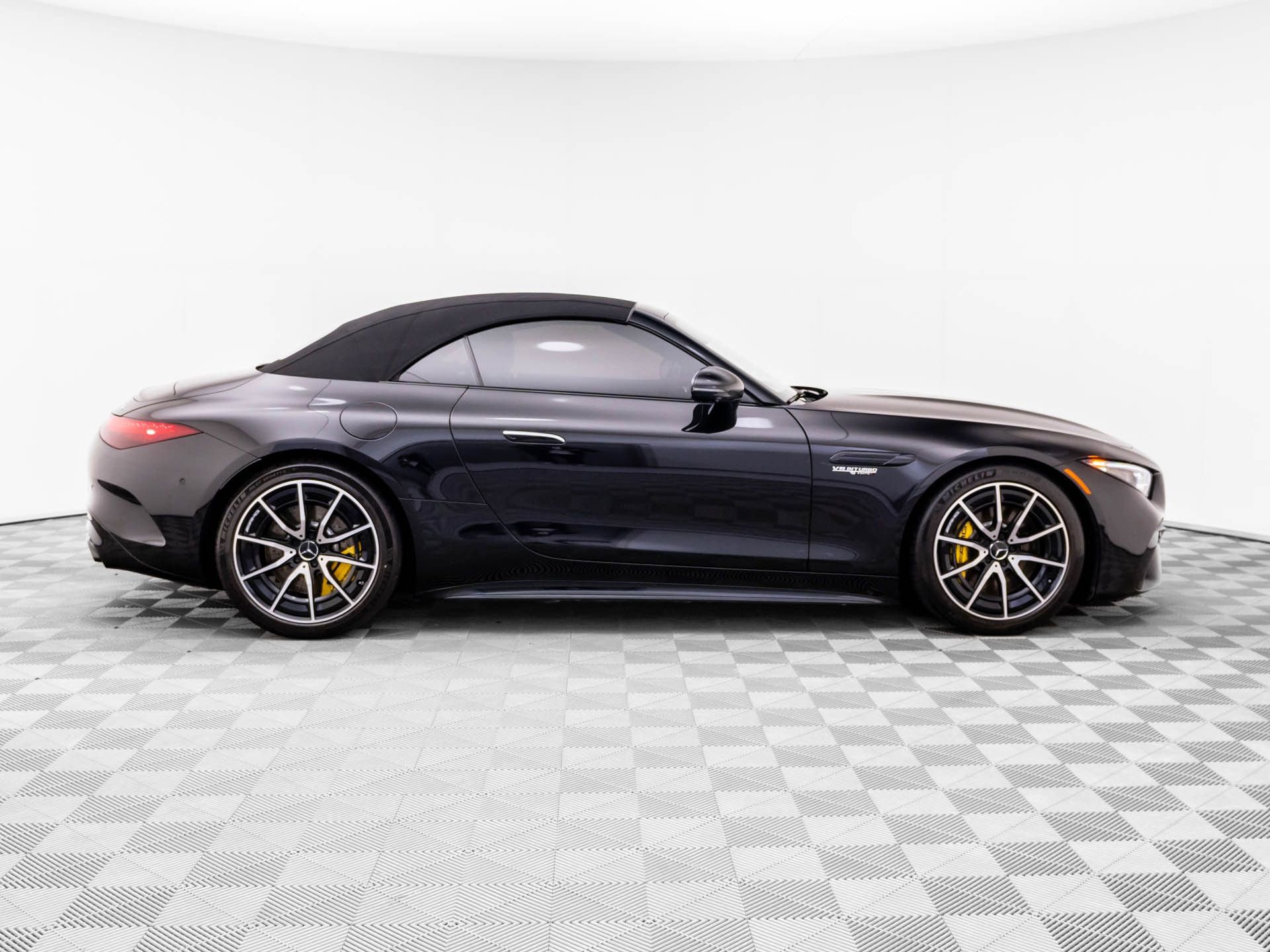Used 2022 Mercedes-Benz SL 55 AMG 4MATIC image 6
