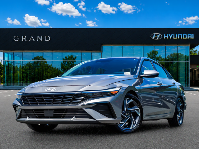 Used 2025 Hyundai Elantra Limited