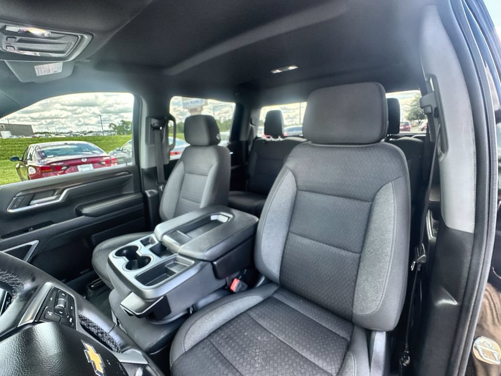 Used 2023 Chevrolet Silverado 1500 LT AWD/4WD image 11