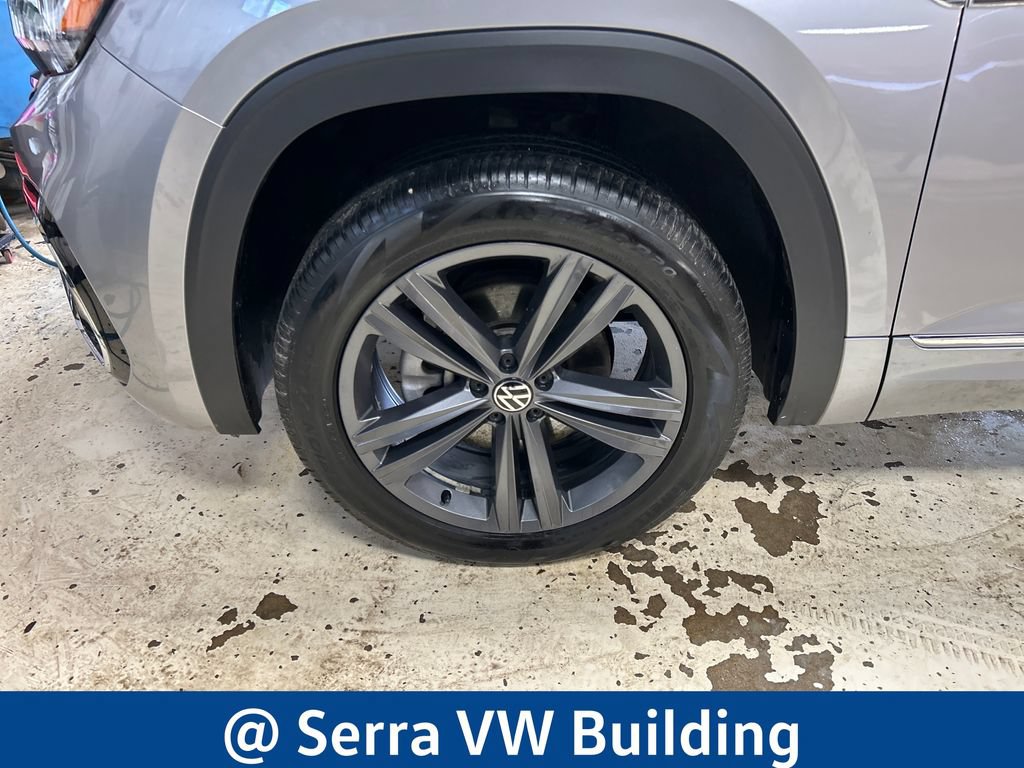 Certified 2022 Volkswagen Atlas SEL R-Line AWD/4WD image 11