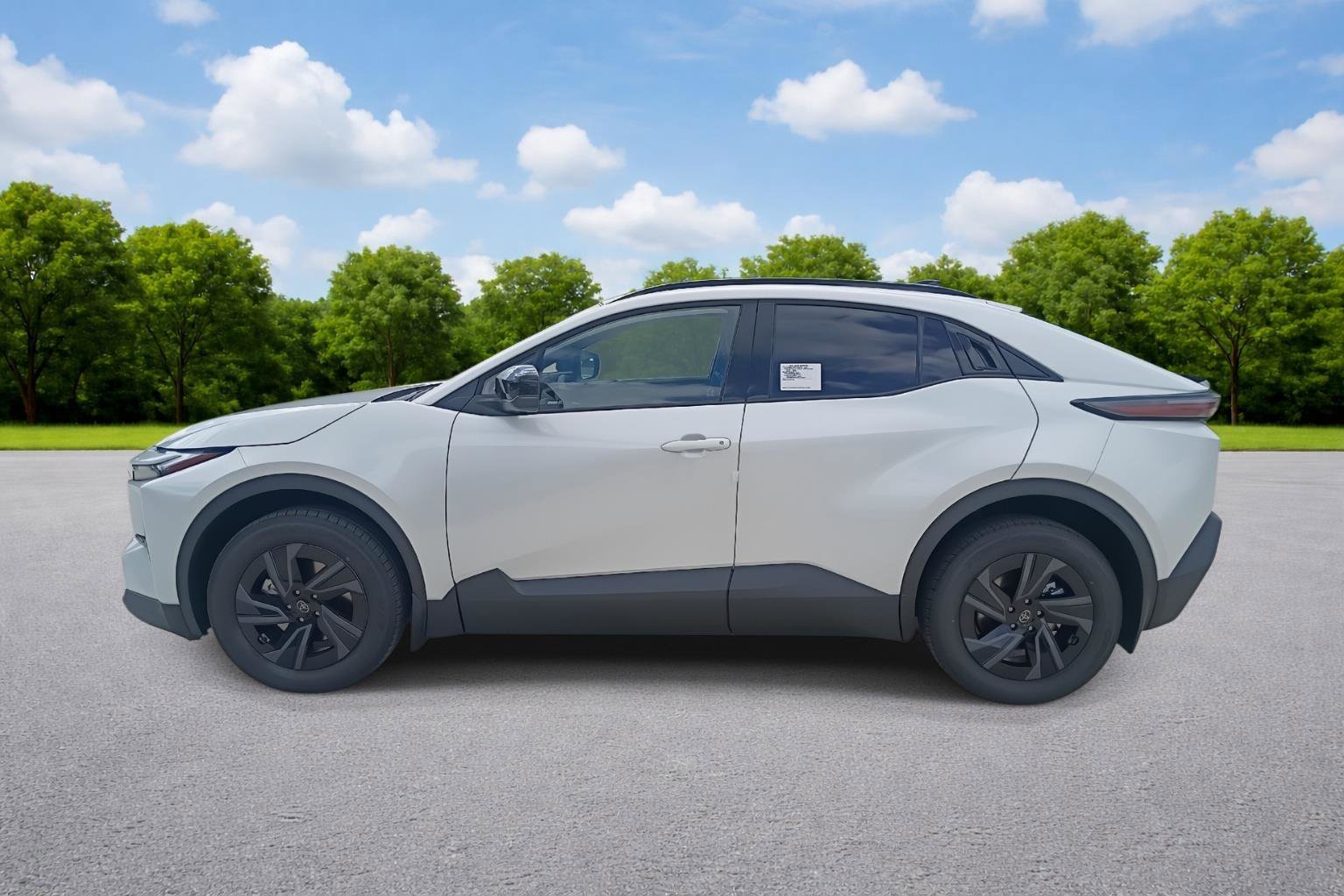 New 2026 Toyota C-HR AWD/4WD image 4