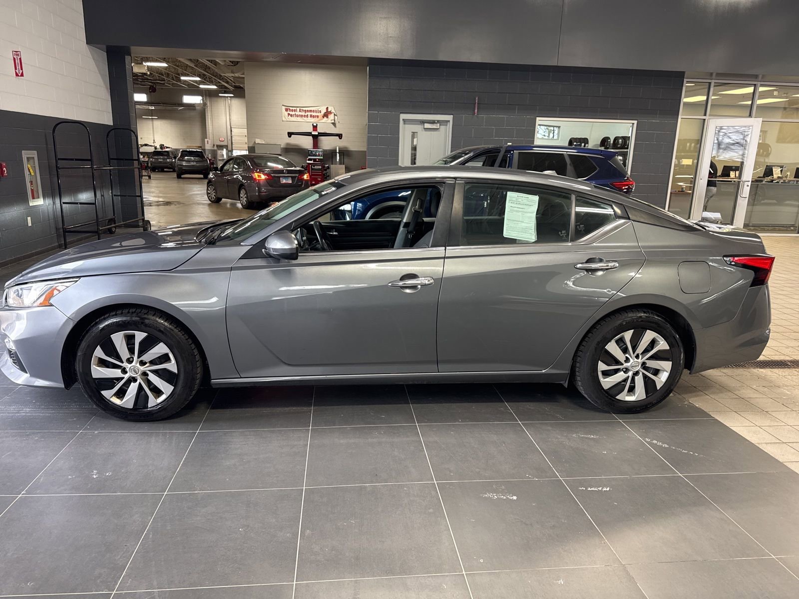 Used 2020 Nissan Altima 2.5 S FWD image 2