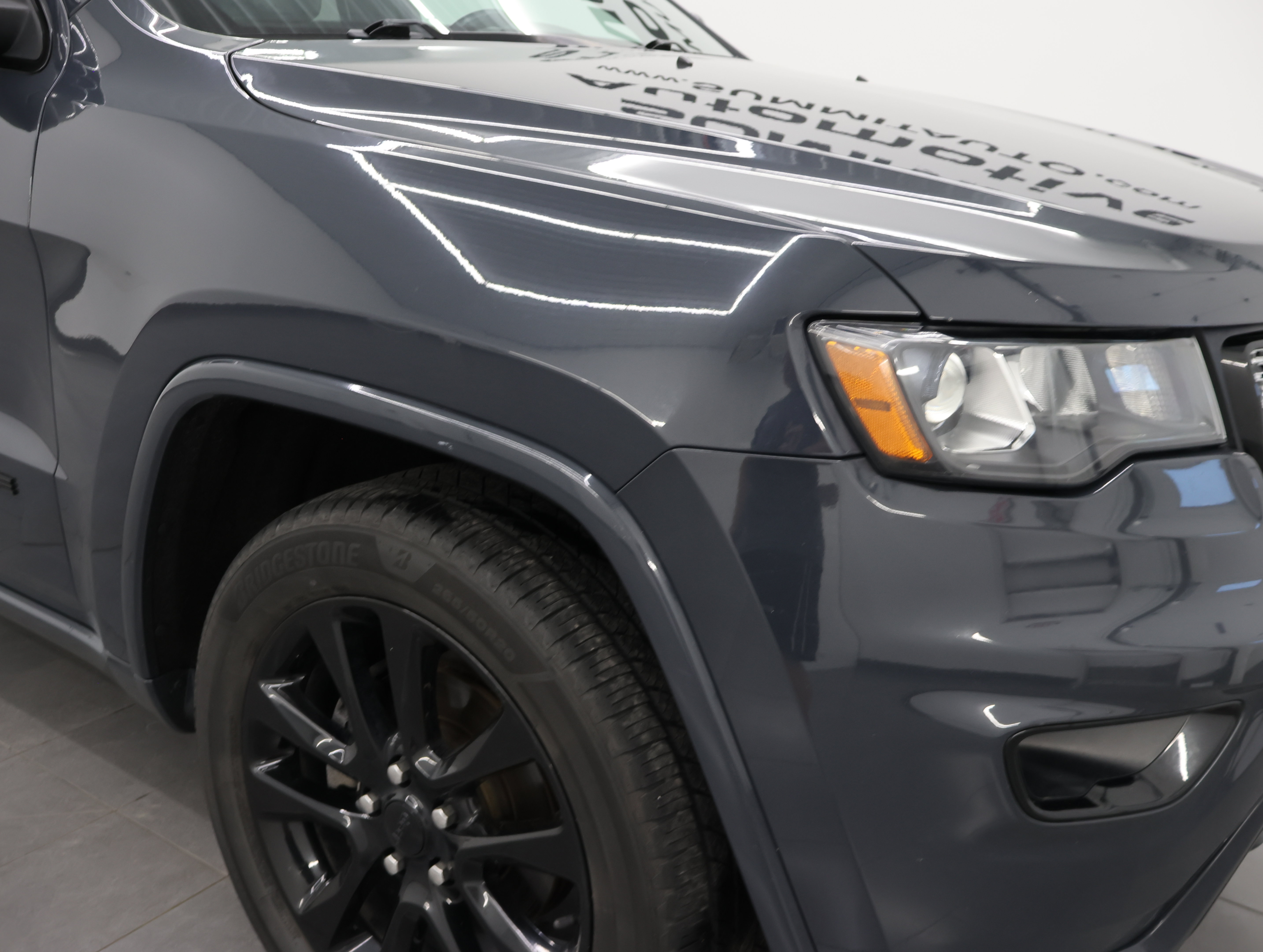 Used 2018 Jeep Grand Cherokee Altitude AWD/4WD image 22