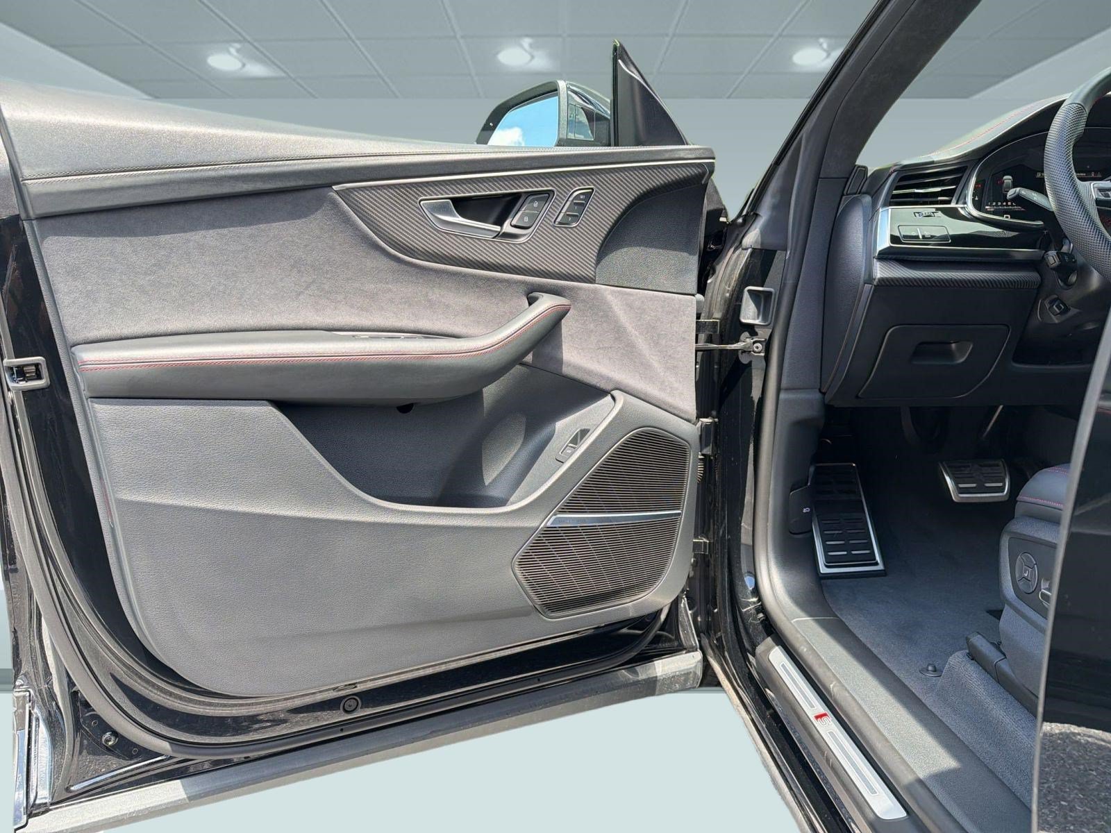 New 2026 Audi SQ8 Prestige AWD/4WD image 18