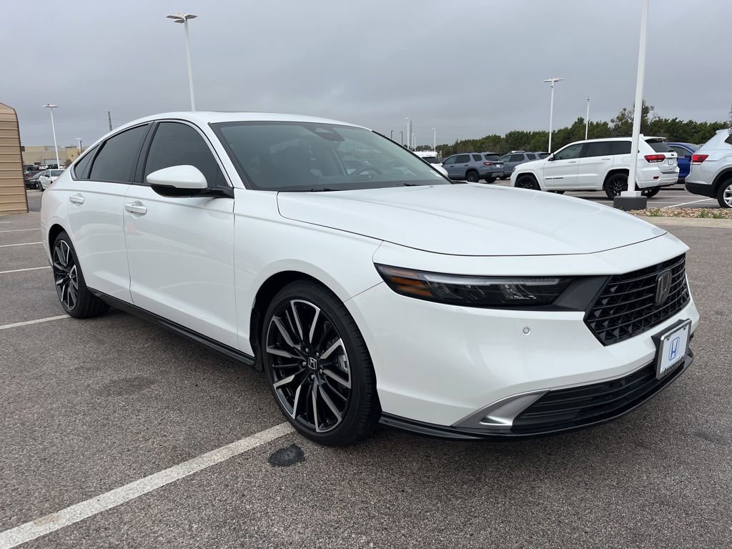 Certified 2023 Honda Accord Touring image 3