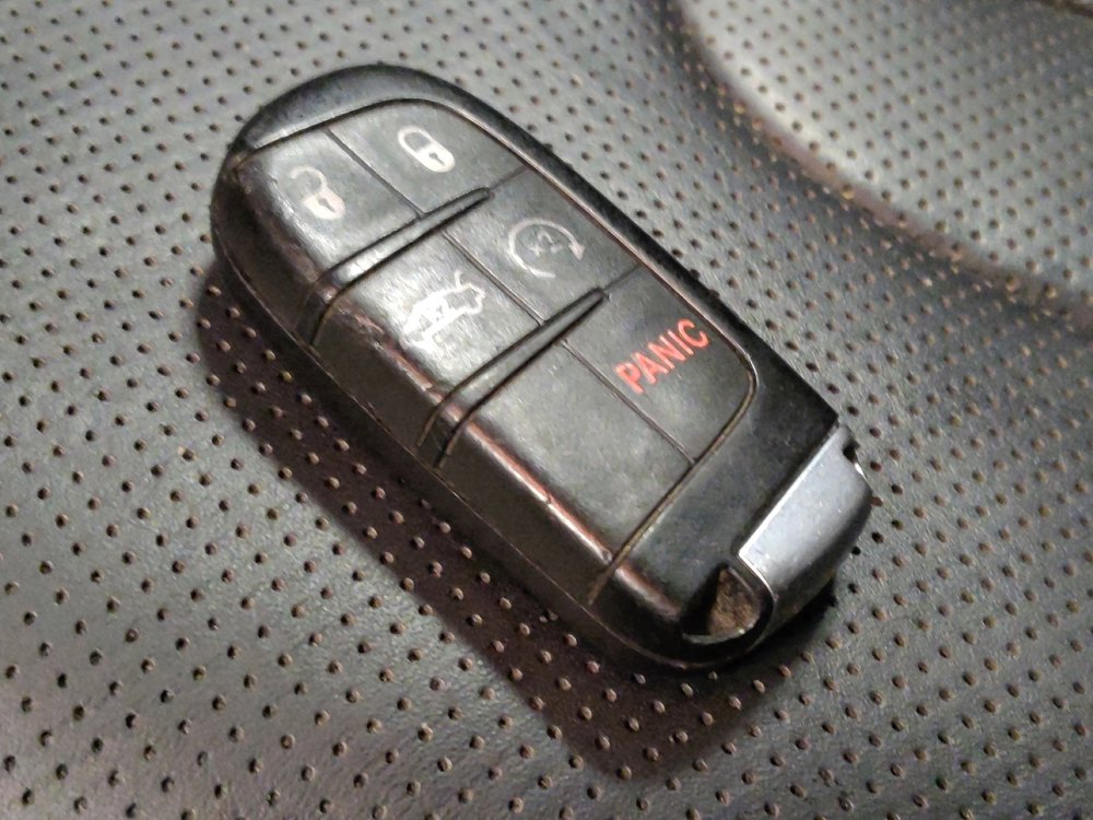 Used 2015 Chrysler 200 S w/ Navigation & Sound Group I image 32