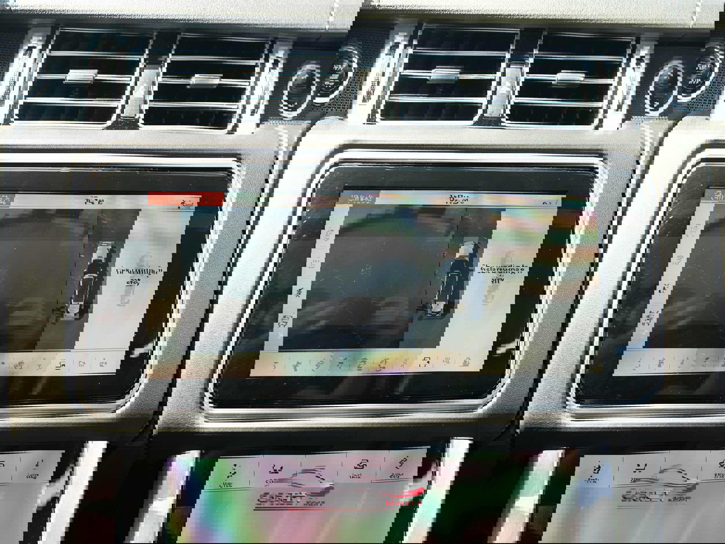 Used 2020 Land Rover Range Rover HSE image 33