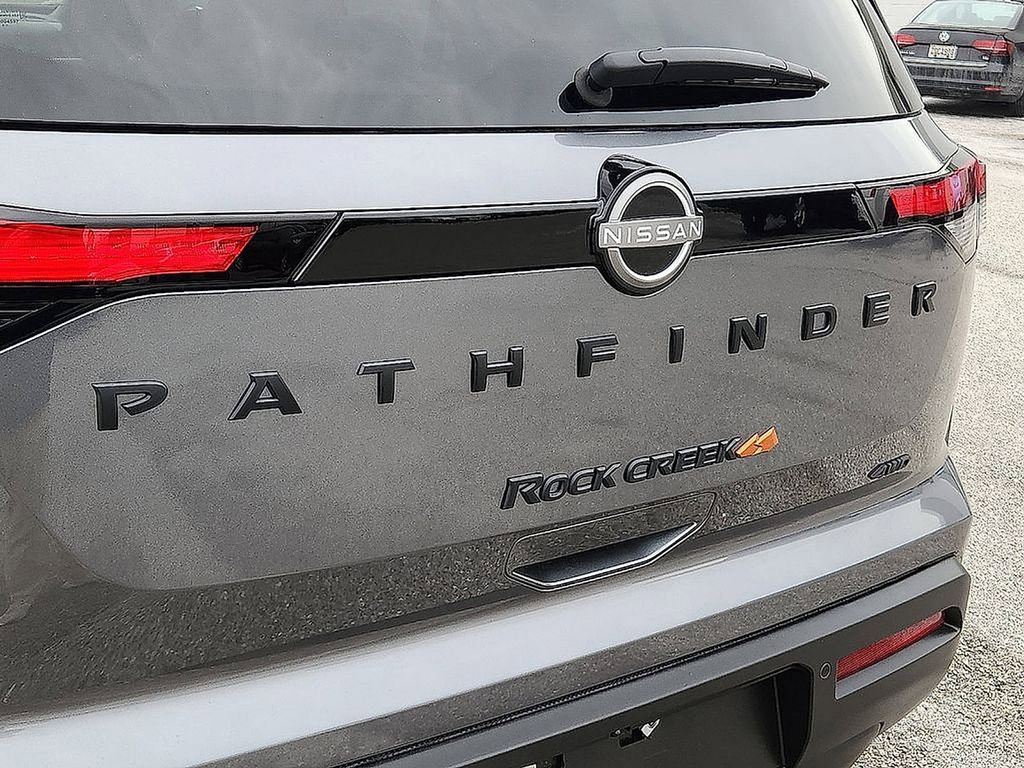 Used 2025 Nissan Pathfinder Rock Creek image 18