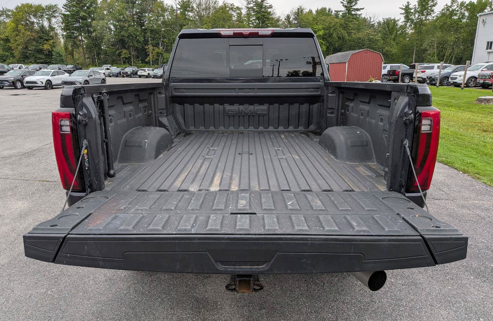 Used 2025 GMC Sierra 2500 SLT w/ SLT Premium Package AWD/4WD image 10