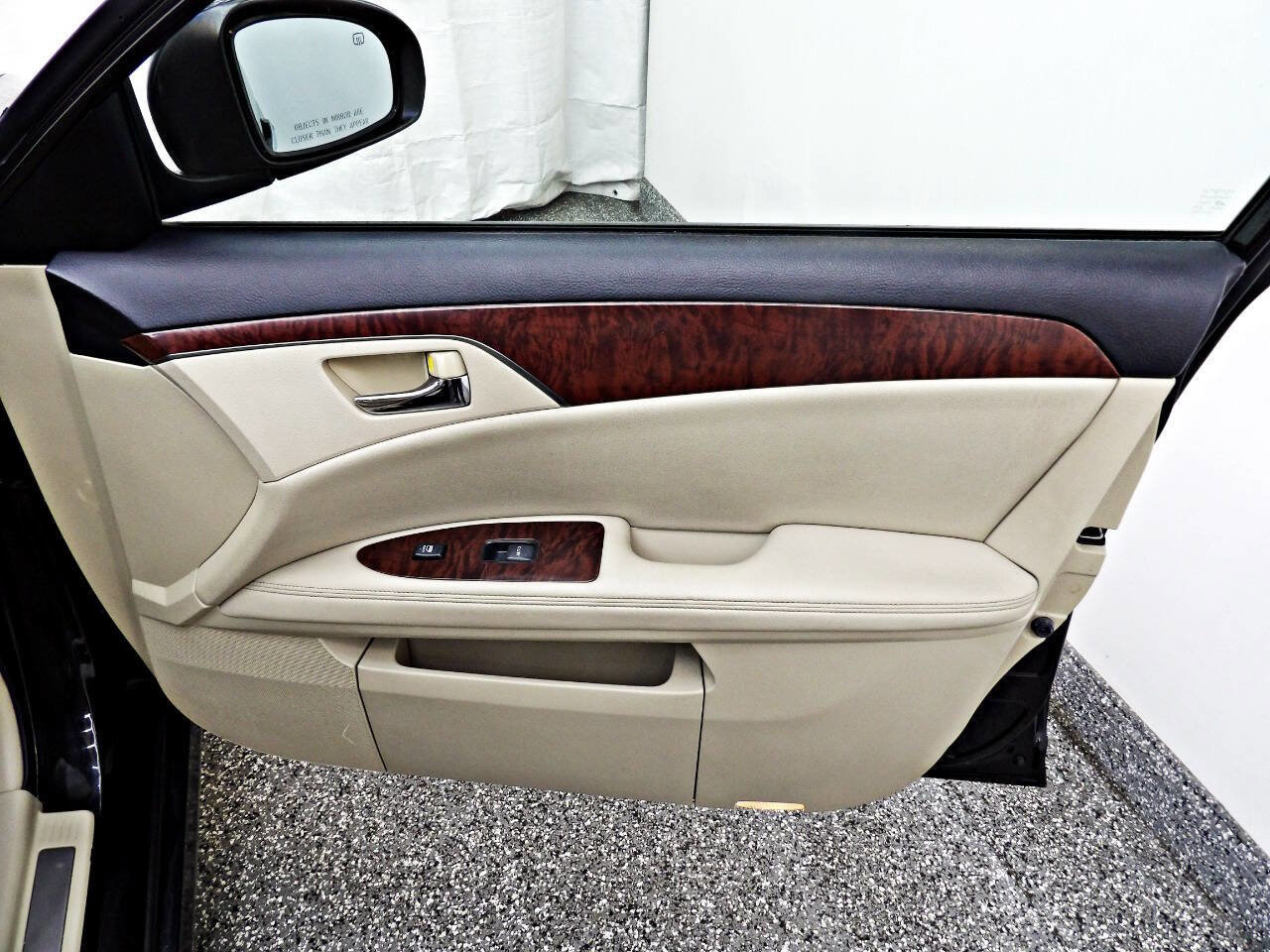 Used 2011 Toyota Avalon Limited FWD image 11