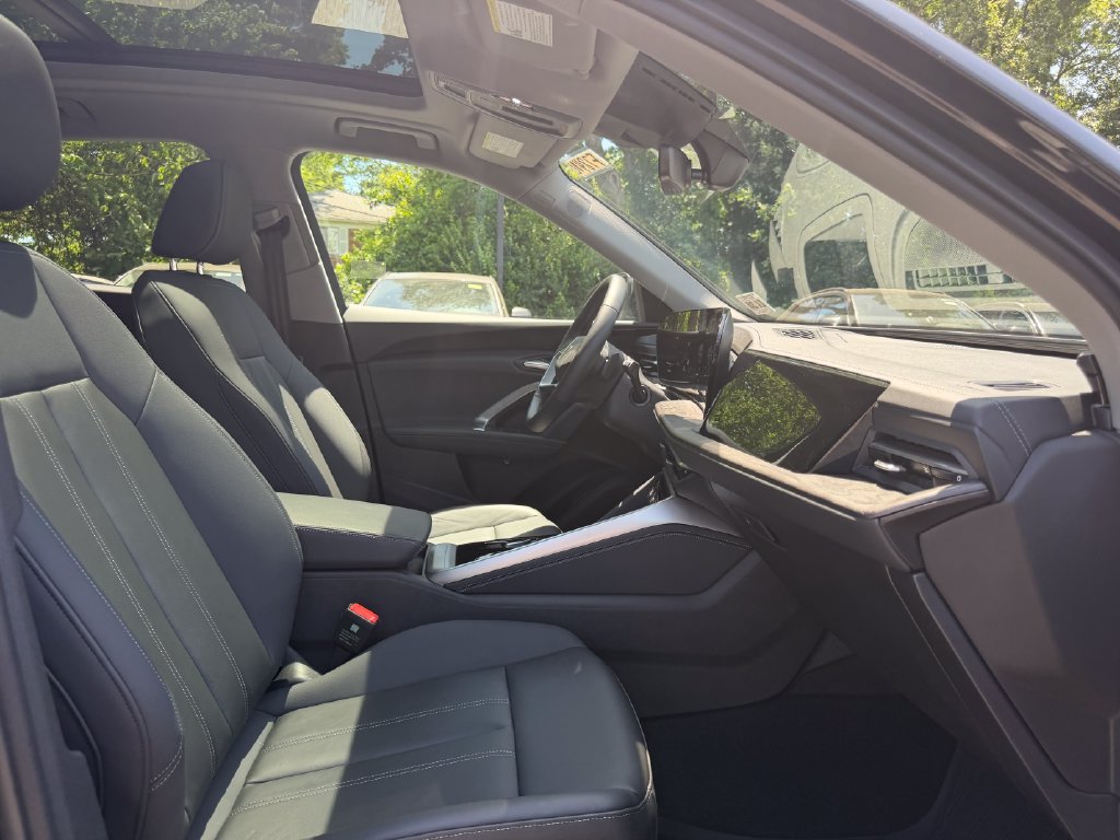 Used 2025 Audi Q5 Premium w/ Premium Plus AWD/4WD image 19