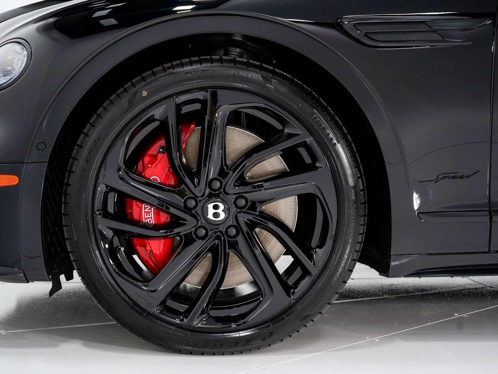 Certified 2025 Bentley Flying Spur Plug-In Hybrid image 43
