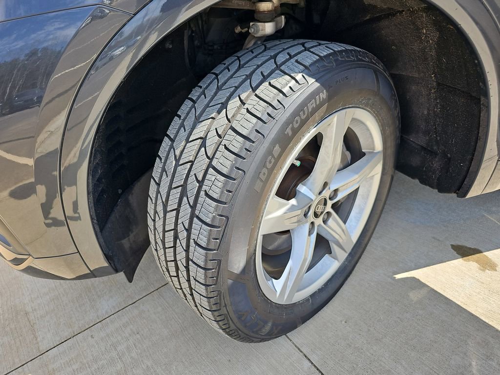 Used 2021 Audi Q5 2.0T Premium w/ Convenience Package image 18