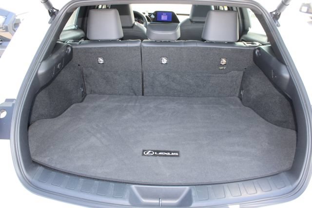 Certified 2024 Lexus UX 250h FWD image 8