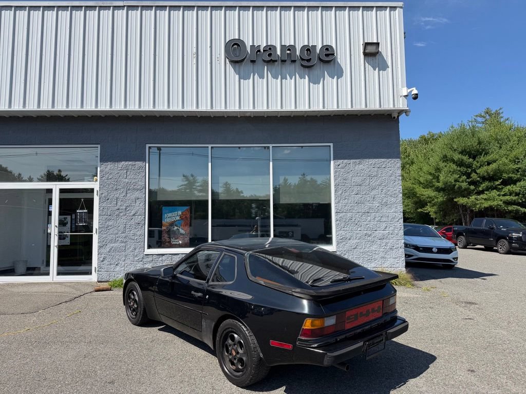 Used 1987 Porsche 944 S RWD image 4