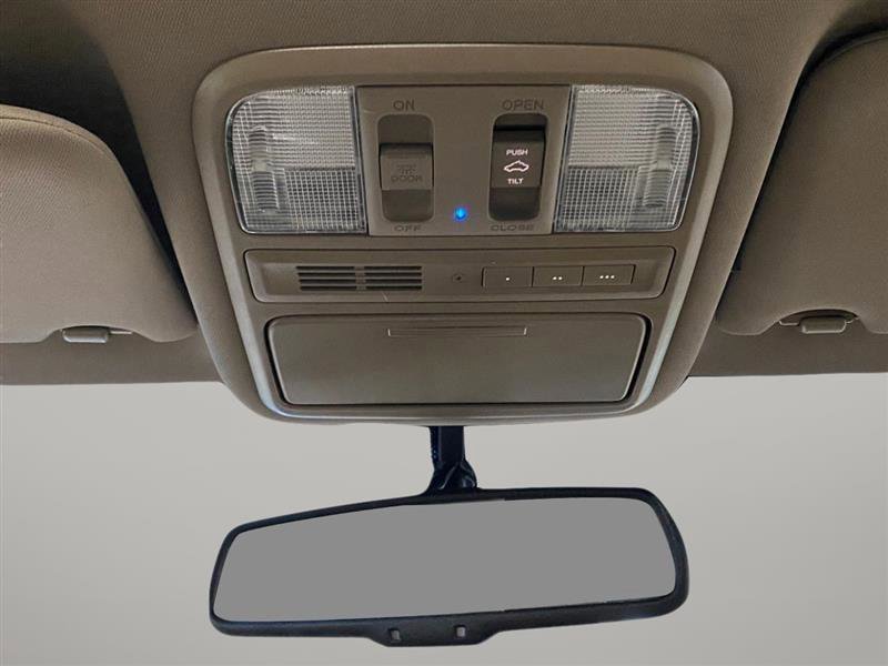 Used 2015 Honda Pilot Touring image 17