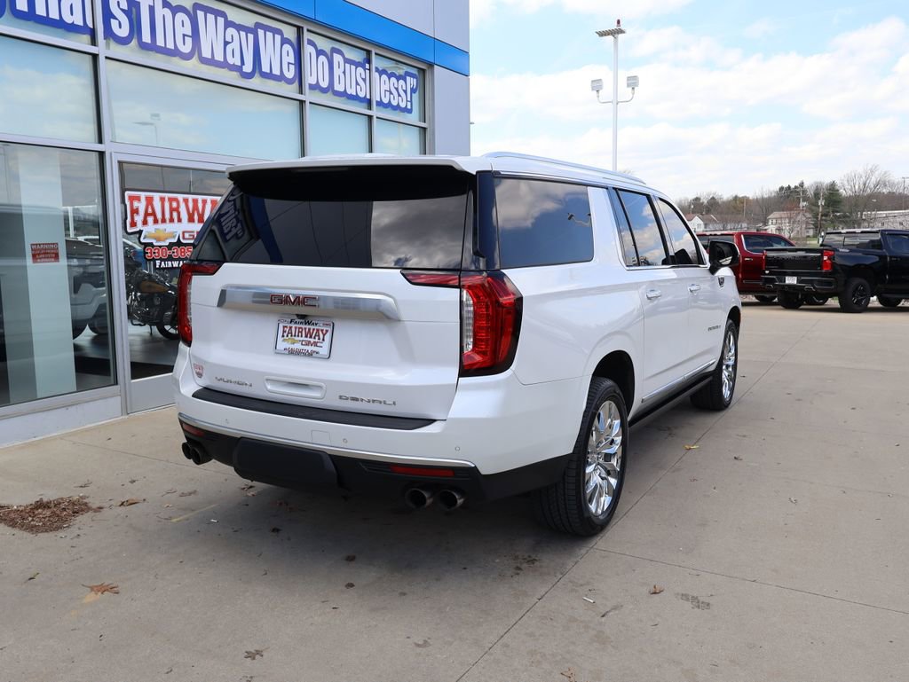 Certified 2022 GMC Yukon XL Denali image 3