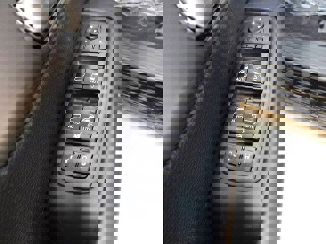 New 2026 Chrysler Voyager LX image 13