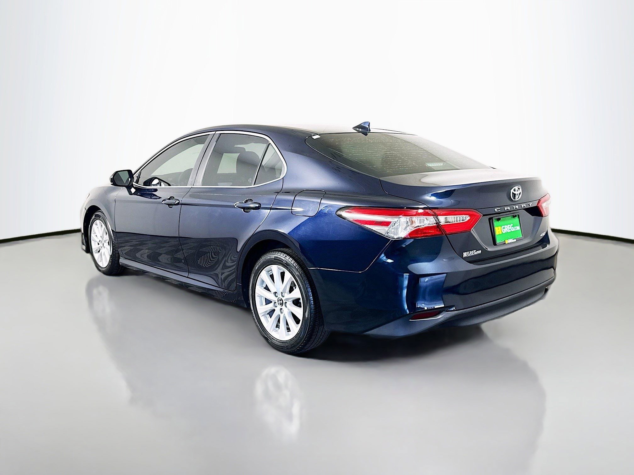 Used 2019 Toyota Camry LE FWD image 7
