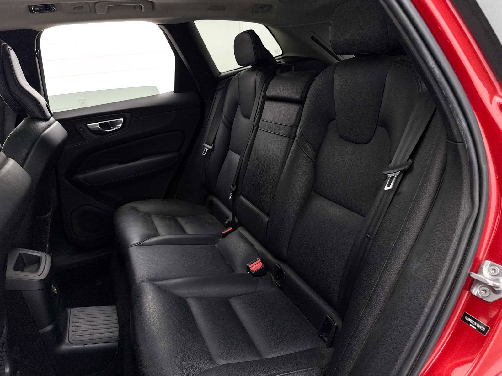 Used 2019 Volvo XC60 T8 Inscription w/ Advanced Package image 29