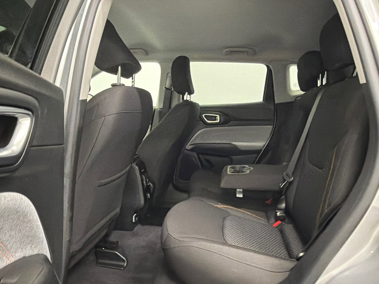 Used 2022 Jeep Compass Sport image 16