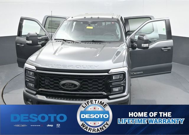 New 2026 Ford F250 Lariat w/ Black Appearance Package image 54