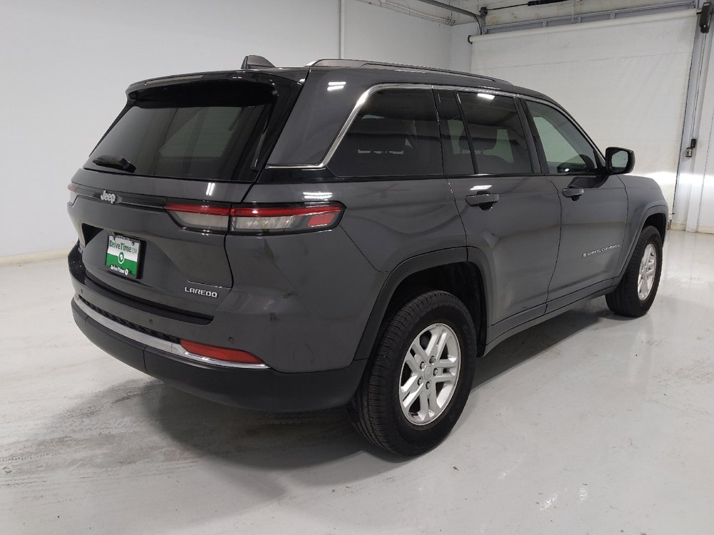 Used 2022 Jeep Grand Cherokee Laredo w/ Luxury Tech Group I AWD/4WD image 9