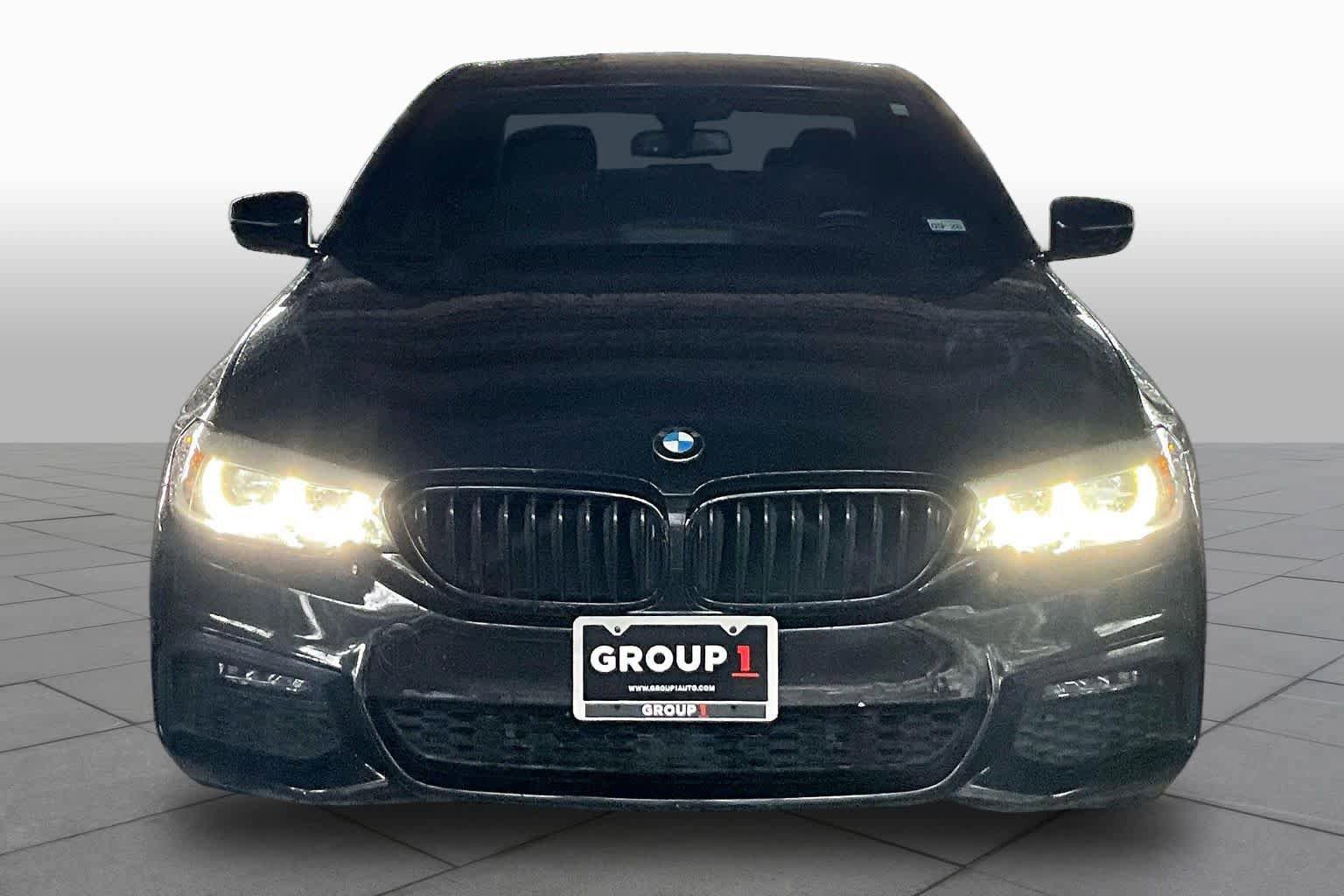 Used 2020 BMW 530i w/ M Sport Package RWD image 3
