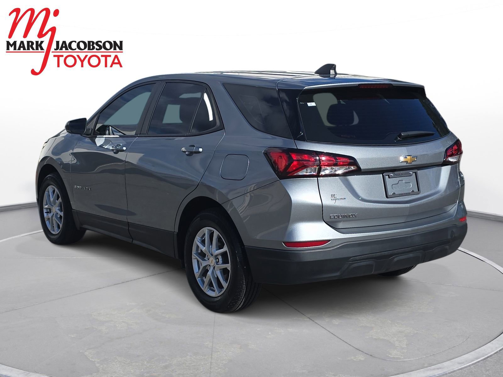 Used 2023 Chevrolet Equinox LS image 13