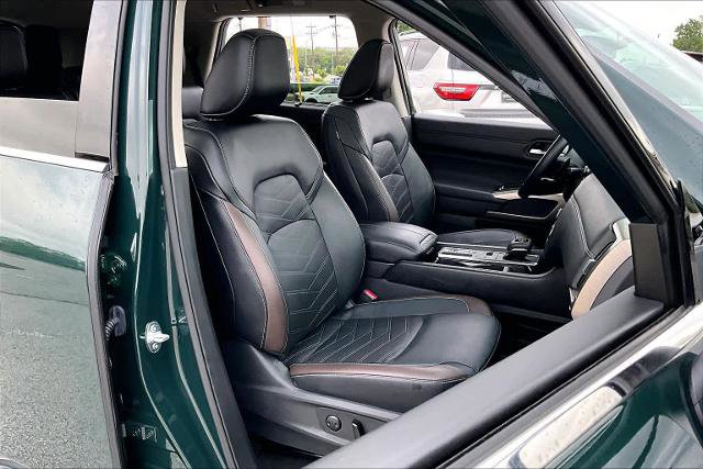 Certified 2024 Nissan Pathfinder Platinum w/ Cargo Package image 9