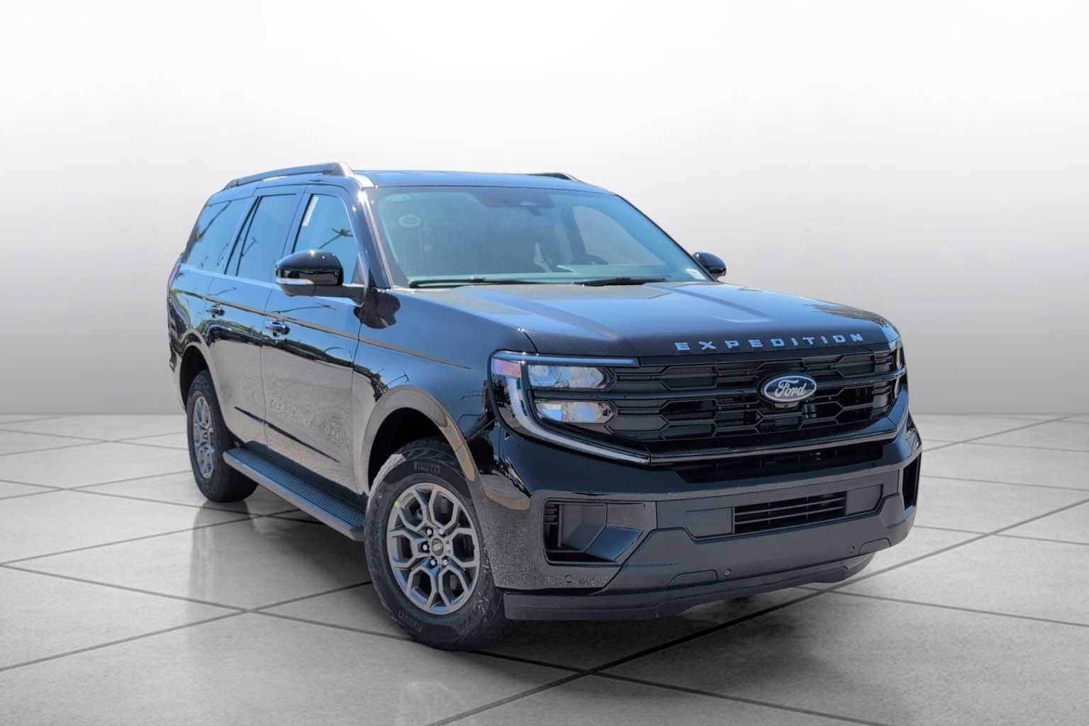 New 2026 Ford Expedition Active image 2