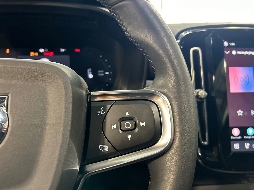 Certified 2023 Volvo XC40 Recharge Ultimate image 14