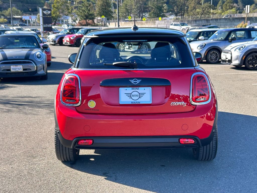 Used 2024 MINI Cooper SE image 4