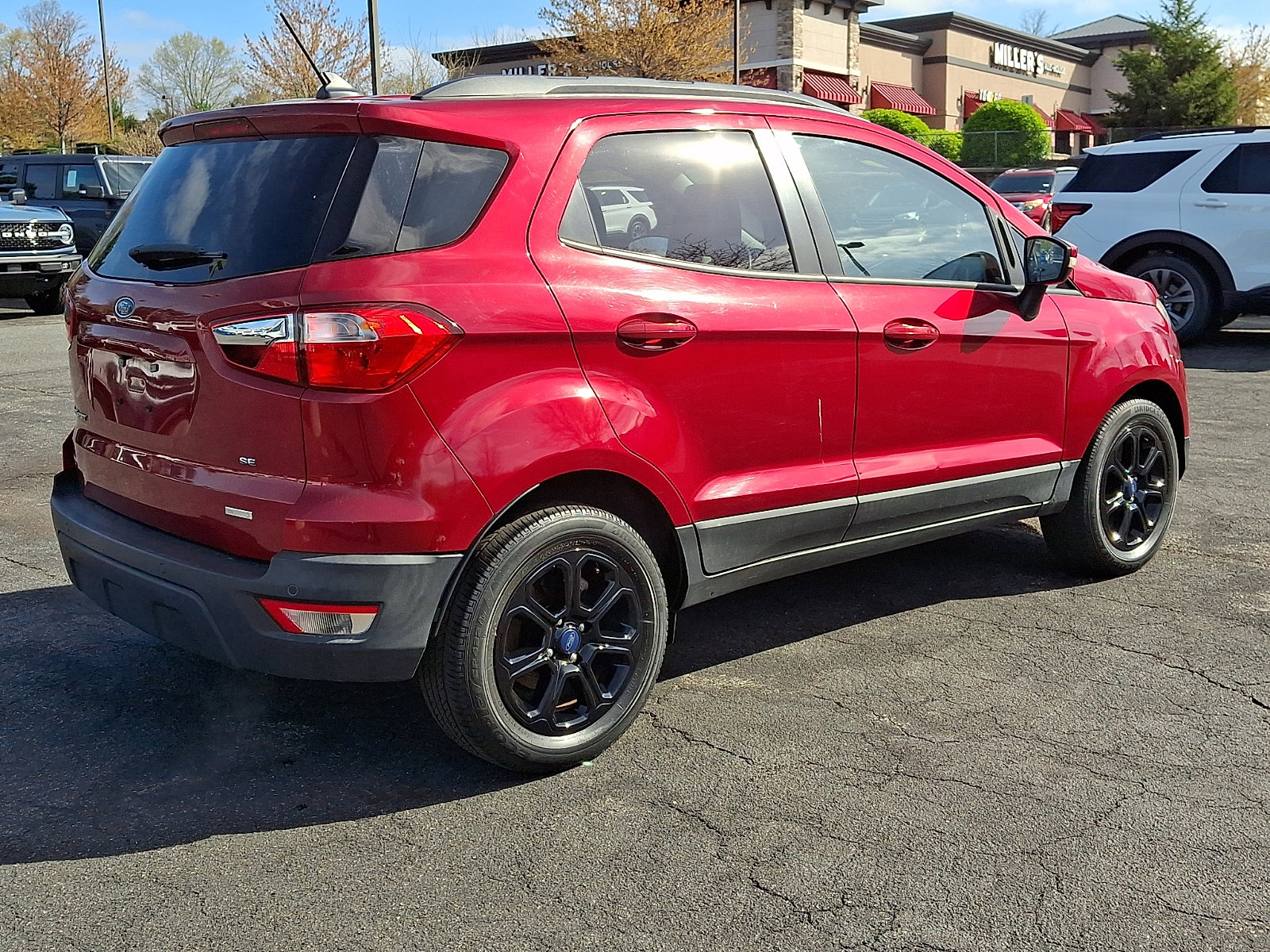 Used 2018 Ford EcoSport SE w/ SE Convenience Package image 6