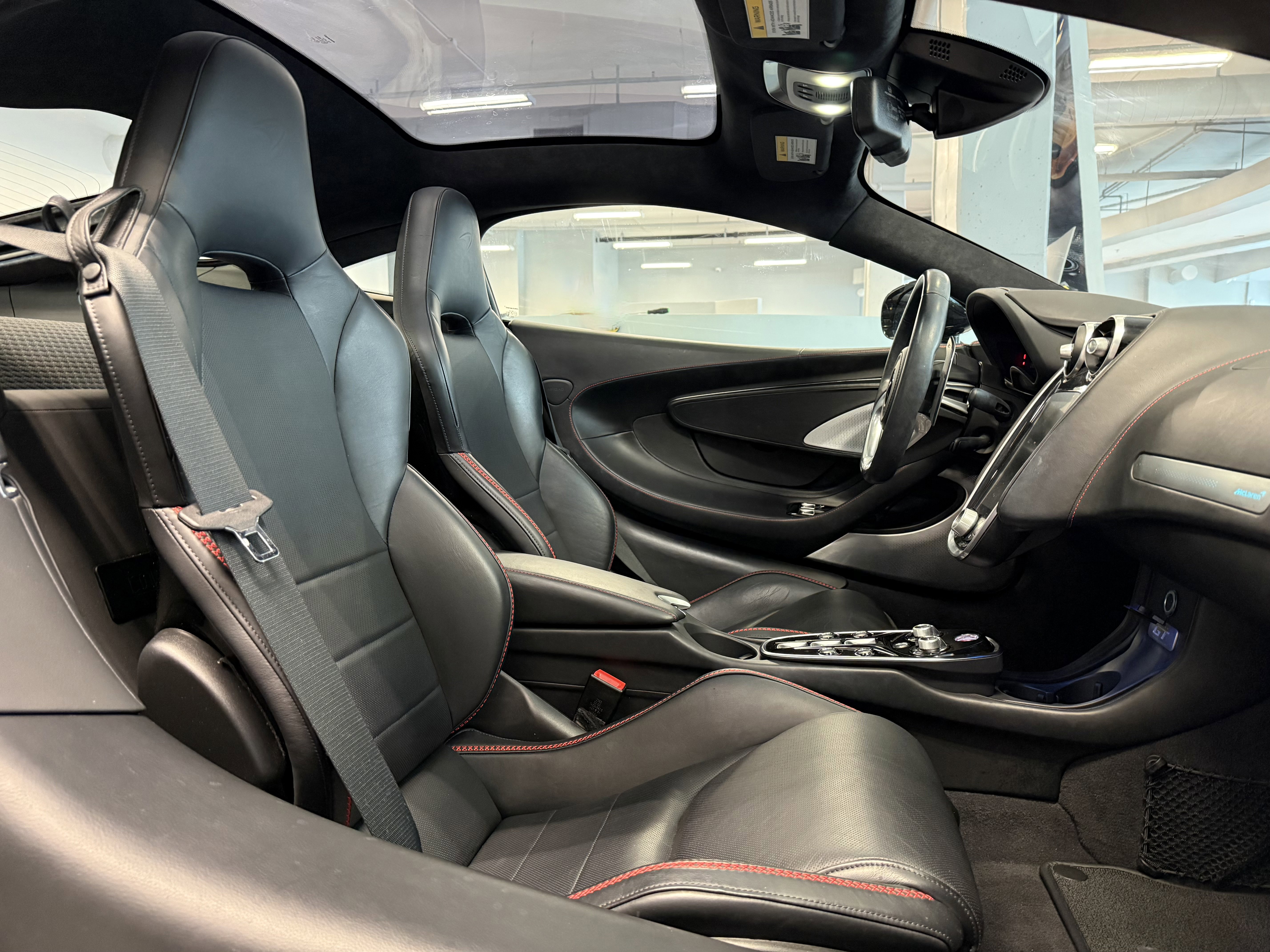 Used 2022 McLaren GT image 12