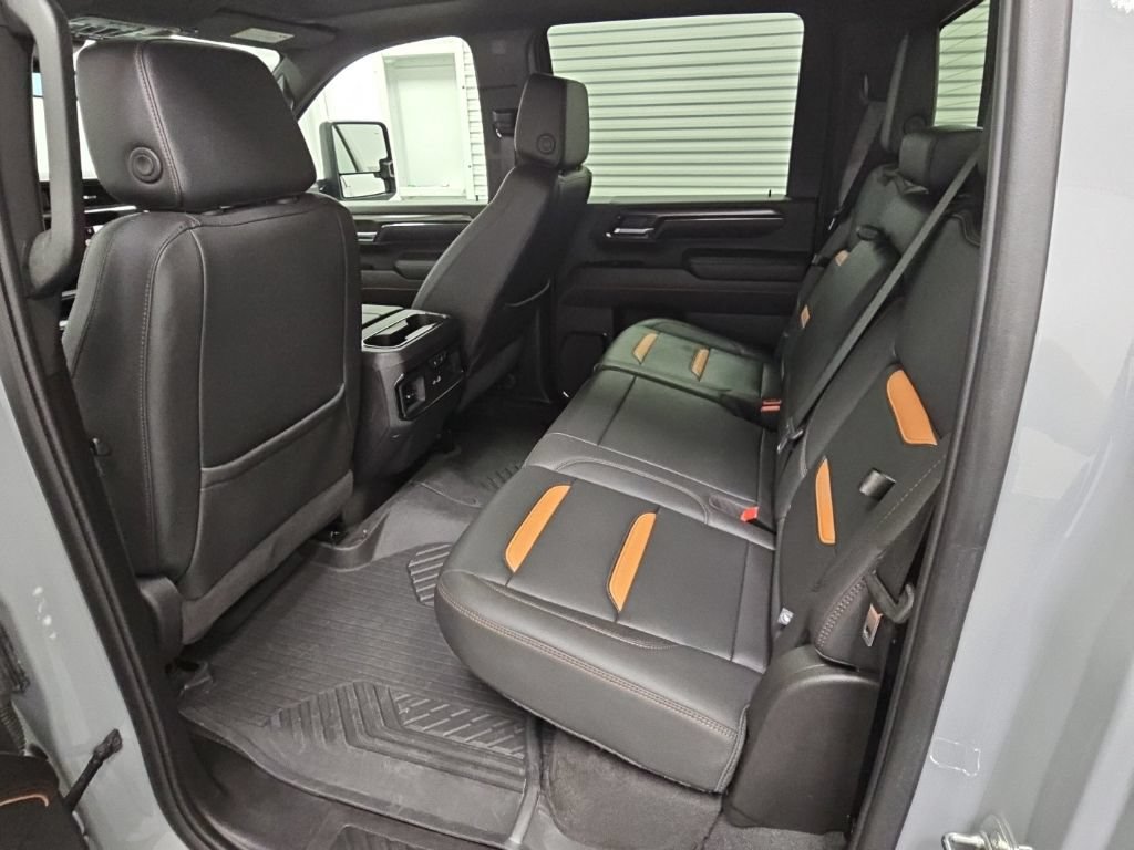 Used 2024 GMC Sierra 2500 AT4 w/ Technology Package AWD/4WD image 35