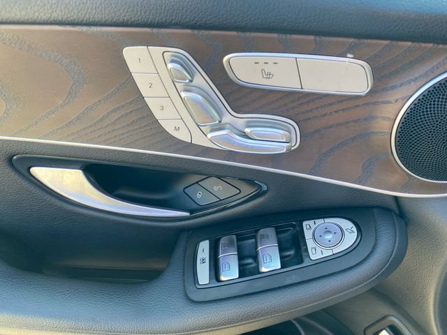 Used 2021 Mercedes-Benz GLC 300 w/ Premium Package image 17