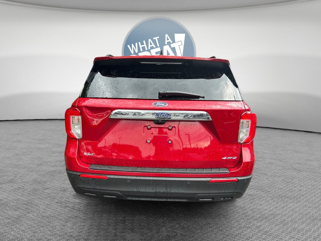 Used 2023 Ford Explorer XLT AWD/4WD image 5