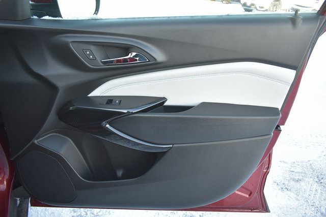 Used 2025 Chevrolet Trax LT w/ LT Convenience Package image 41