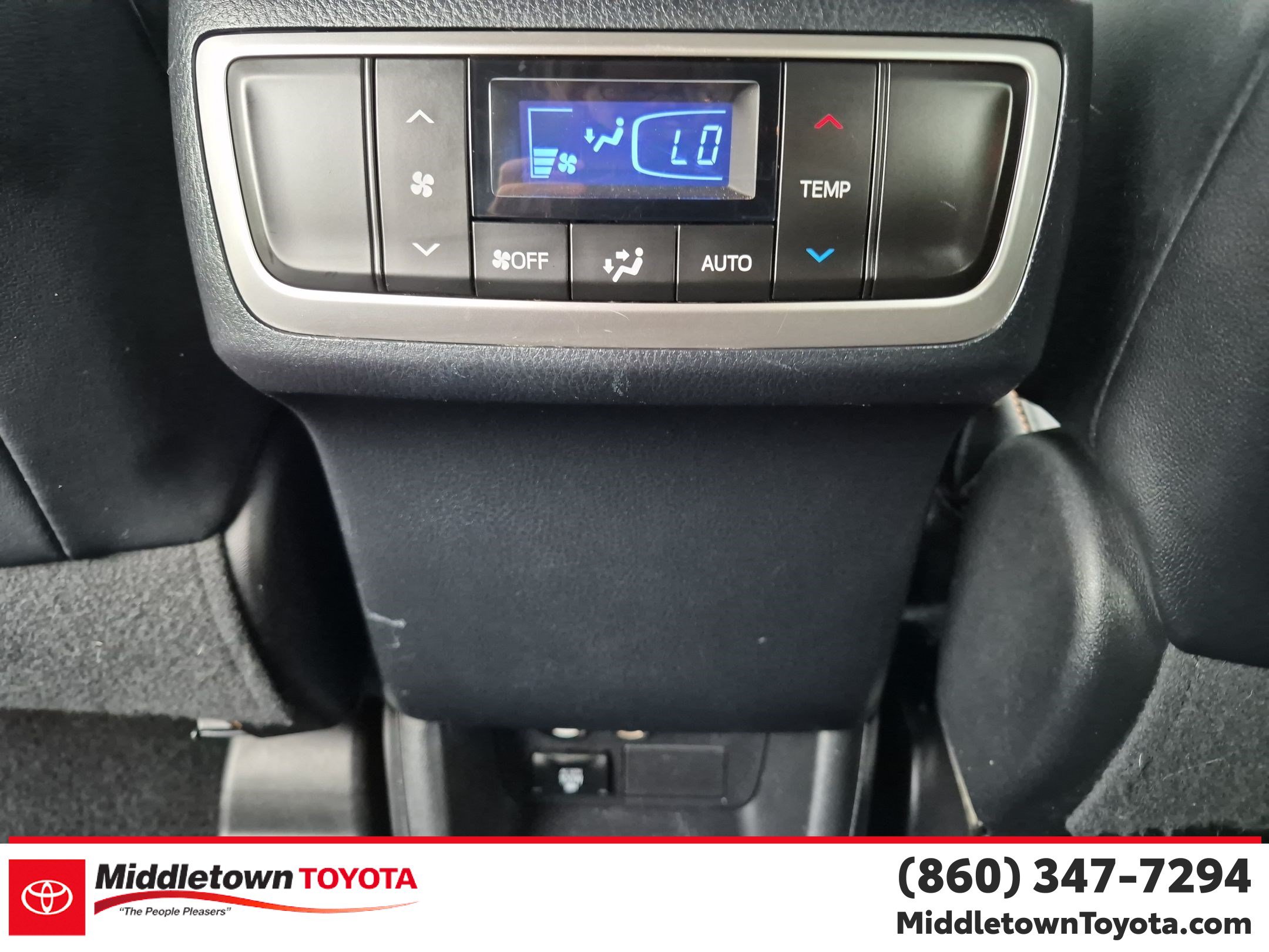 Used 2015 Toyota Highlander XLE AWD/4WD image 31